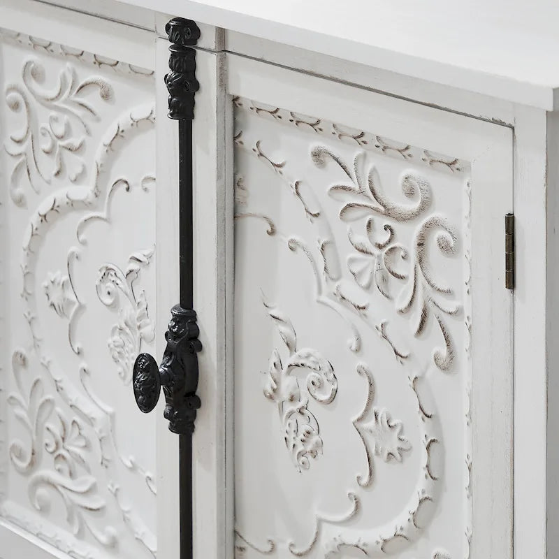 Retro und romantischer Blumenschrank