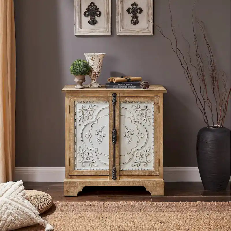 Retro und romantischer Blumenschrank