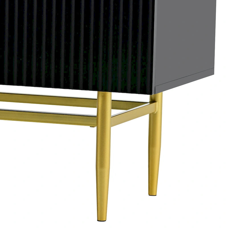 4-türiges Sideboard-Buffetschrank mit goldenen Metallgriffen