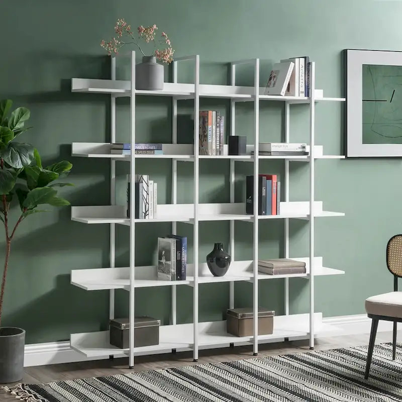 Regal im Vintage-Industrial-Stil mit Metallrahmen
