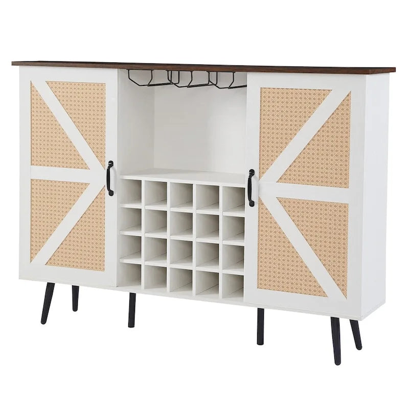 Weinregal und Weinschrank im Scheunentor-Design aus Rattanimitat